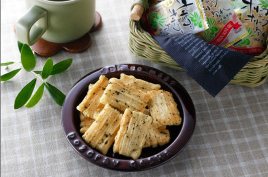 森白製菓 オリーブ&オリーブあられ (48g) / 森白製菓 橄欖油 & 橄欖葉烤米餅 (48克）